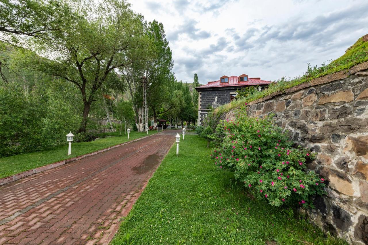 Hotel Katerina Sarayi 1877 Καρς Εξωτερικό φωτογραφία